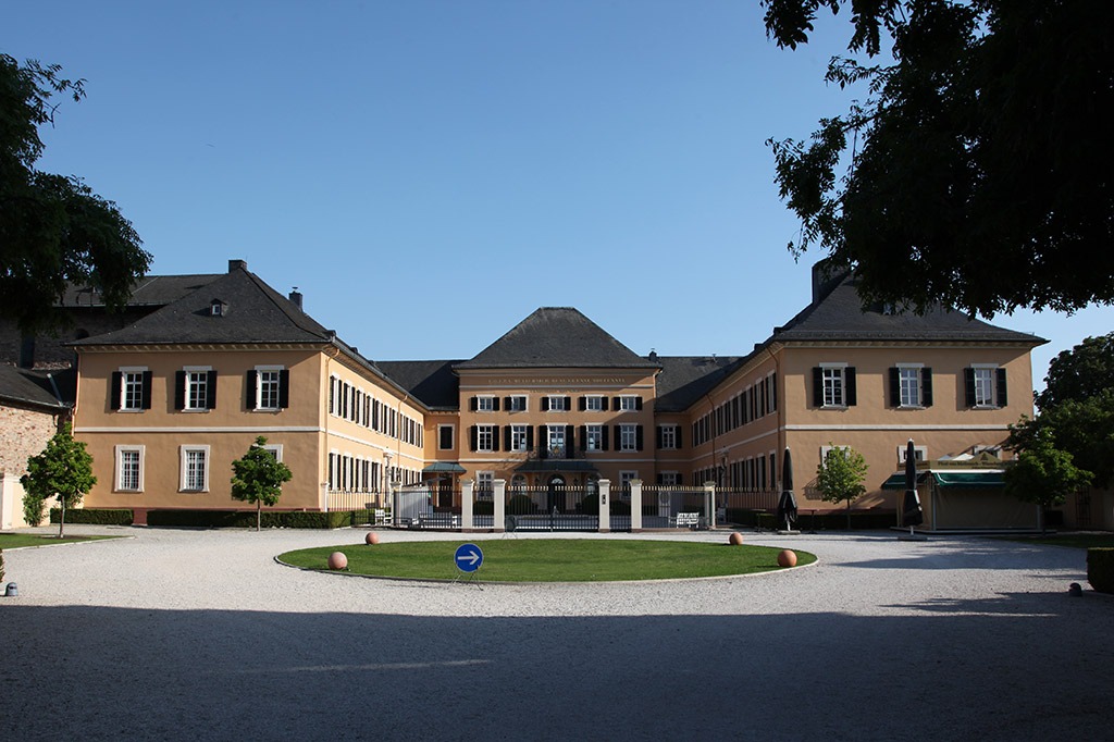 Schloss-Johannisberg_Waldhotel-Geisenheim